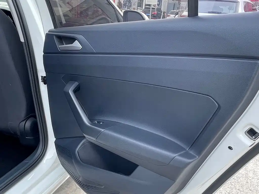 Volkswagen Lavida — миниатюра 8