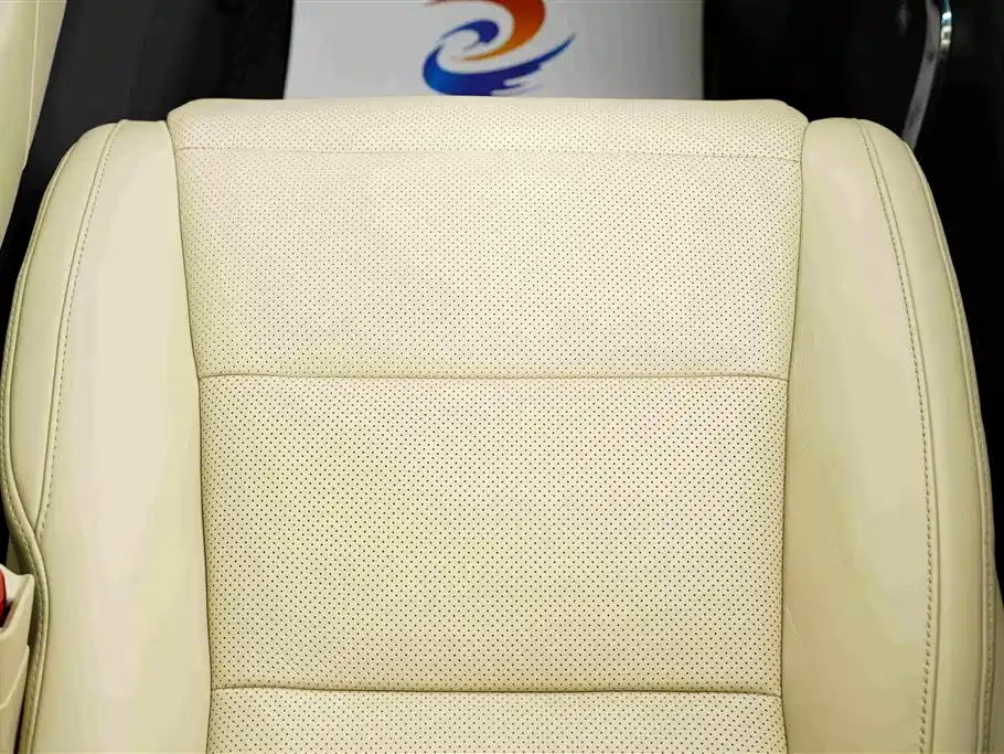 Toyota Alphard — миниатюра 32