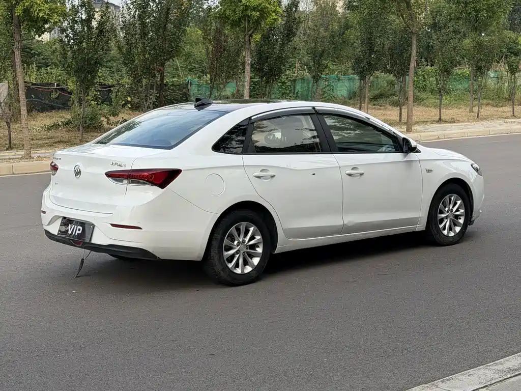 Buick Excelle — миниатюра 6