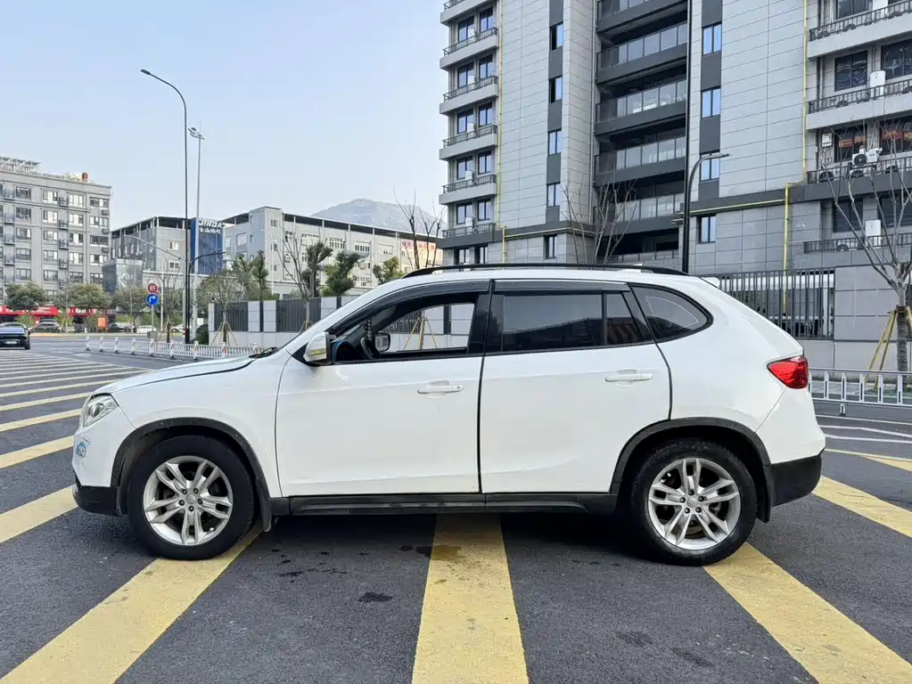 Zhonghua V5 — миниатюра 4