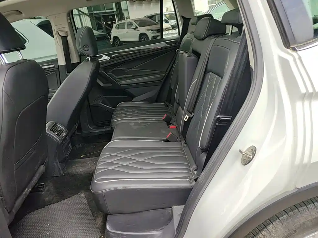 Volkswagen Tiguan L — миниатюра 17