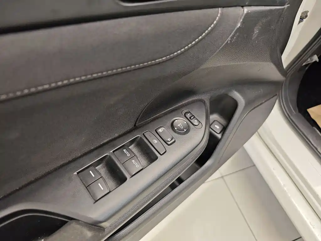 Honda Civic 2019 220TURBO CVT V