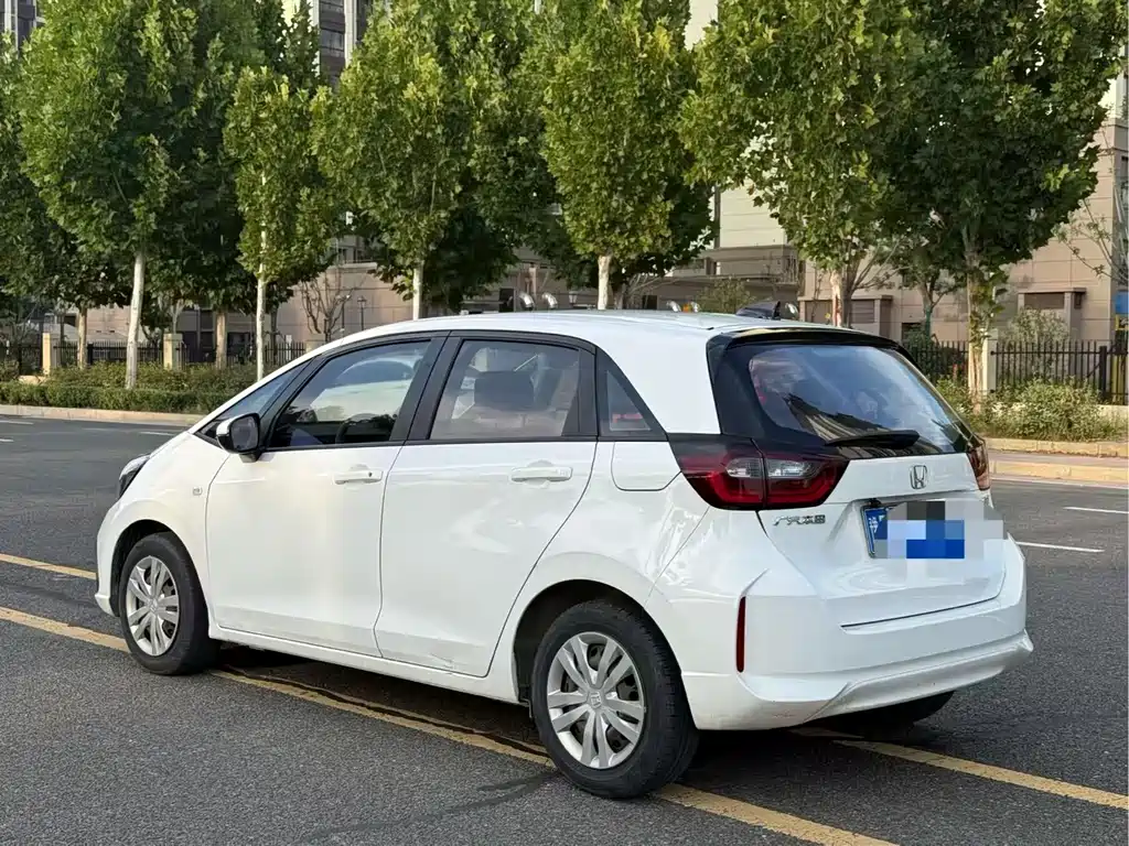 Honda Fit — миниатюра 7