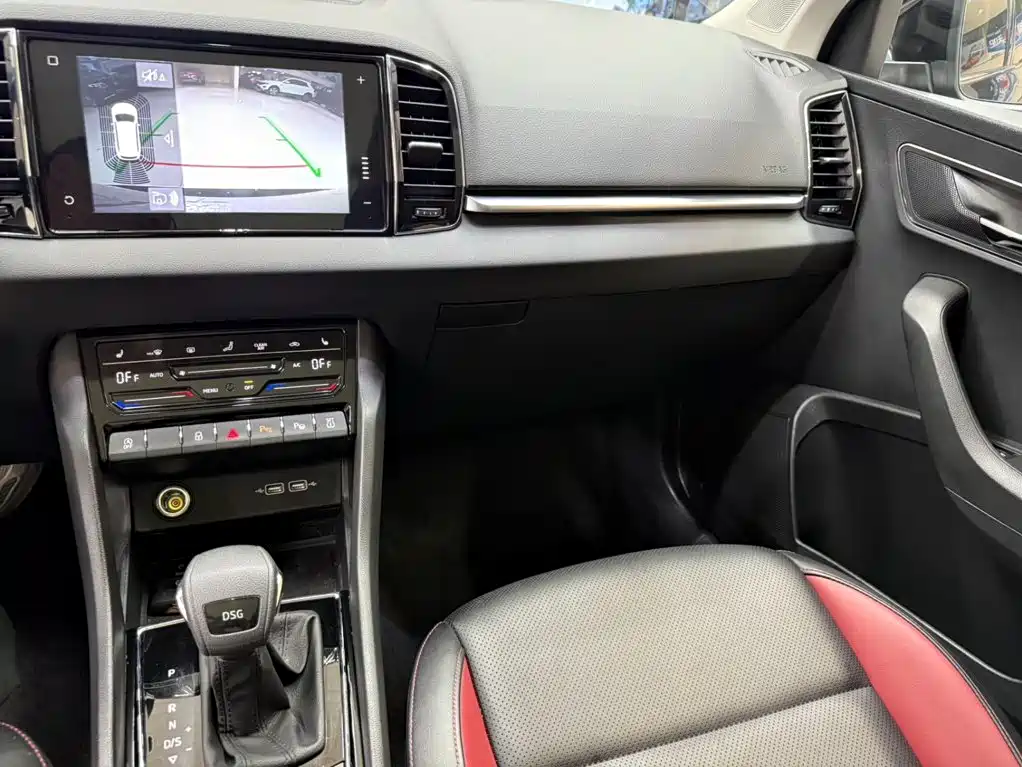 Skoda Karoq — миниатюра 12