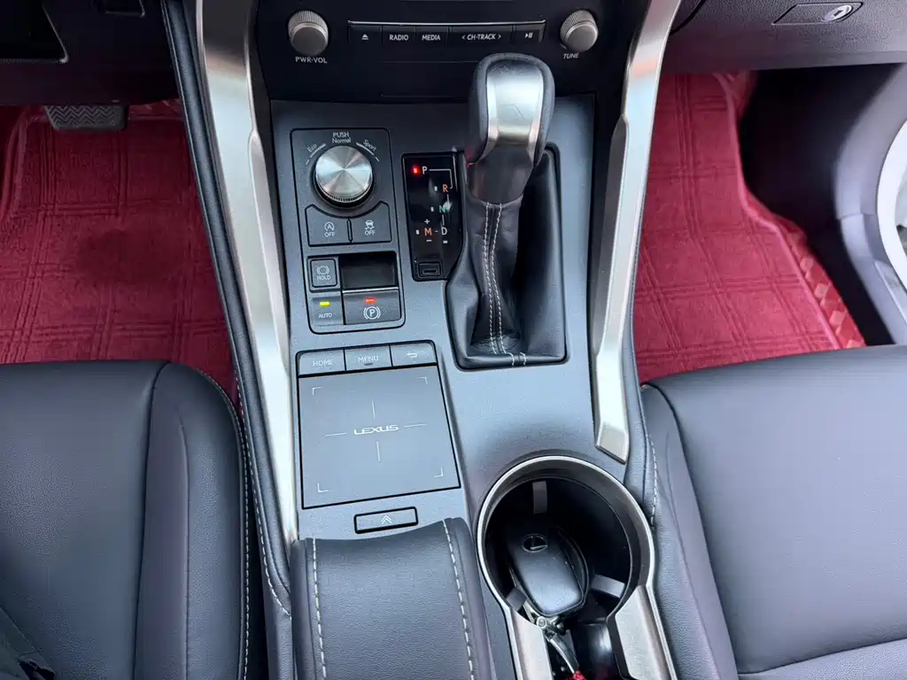 Lexus NX — миниатюра 11