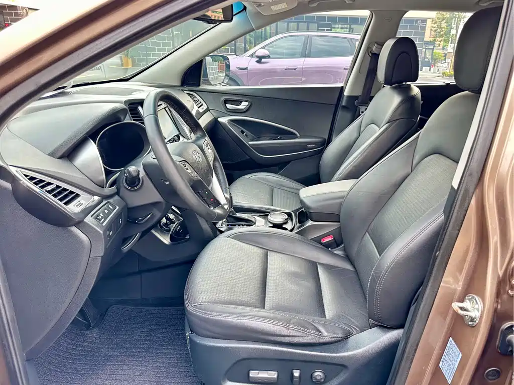 Hyundai Santa Fe — миниатюра 9