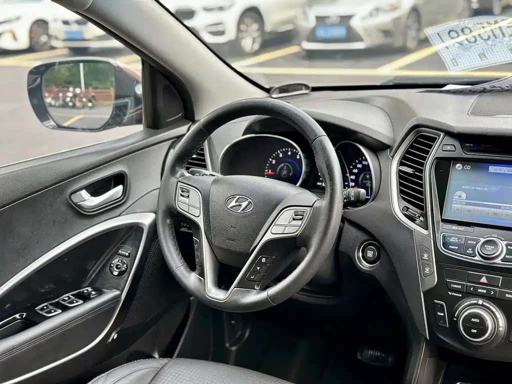 Hyundai Santa Fe — миниатюра 17