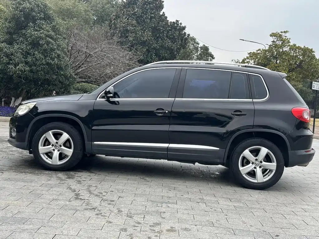 Volkswagen Tiguan — миниатюра 4