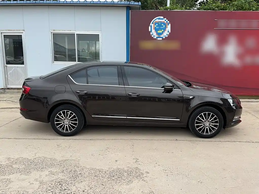 Skoda Octavia — миниатюра 7