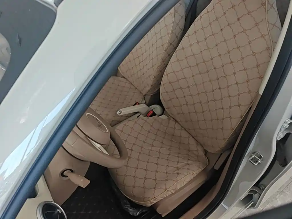 Wuling MINIEV — миниатюра 15