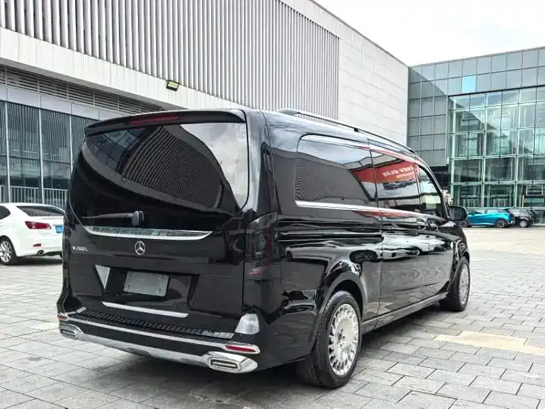Mercedes-Benz V-Class — миниатюра 2