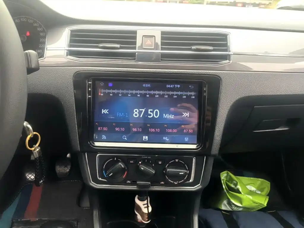 Volkswagen Santana — миниатюра 13