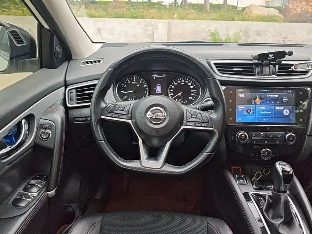 Nissan Qashqai — миниатюра 11