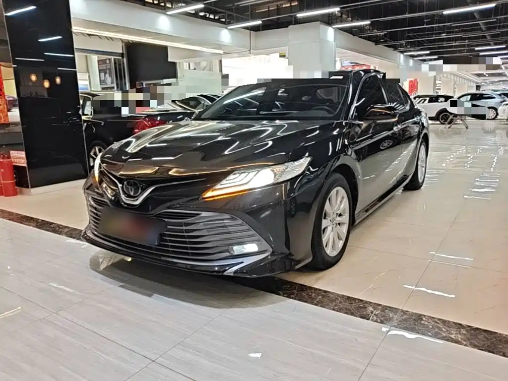 Toyota Camry — миниатюра 2
