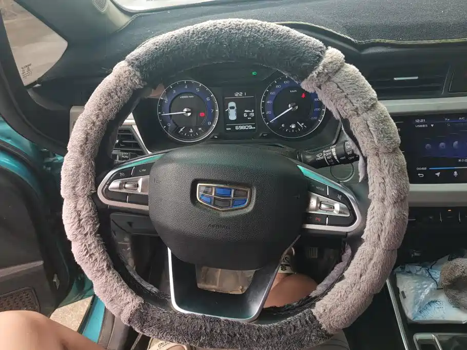 Geely Vision X3 — миниатюра 15