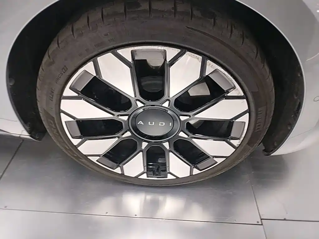 Audi E5 Sportback — миниатюра 12