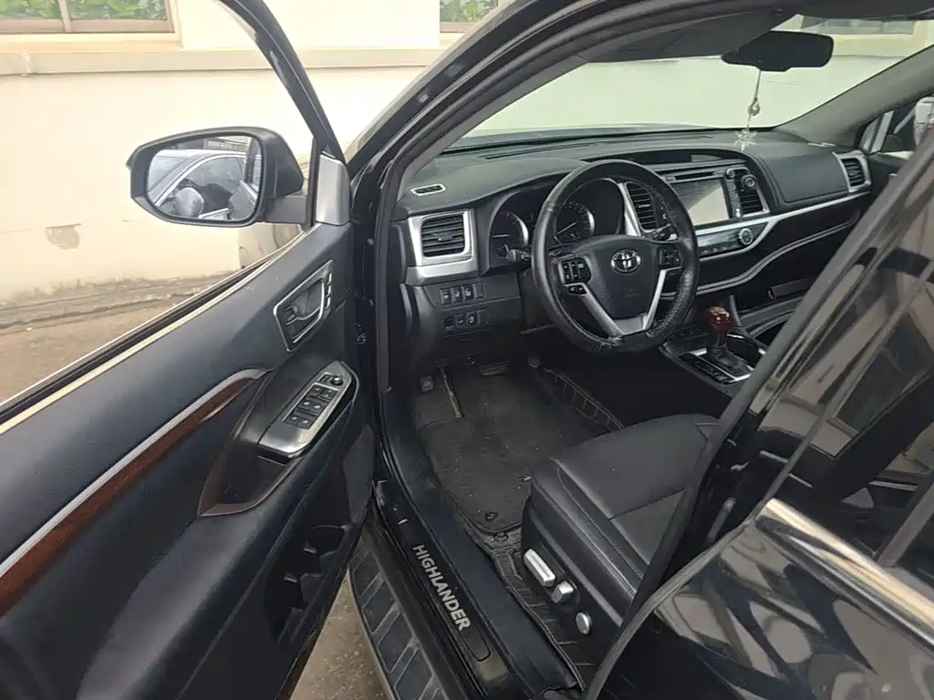 Toyota Highlander — миниатюра 21