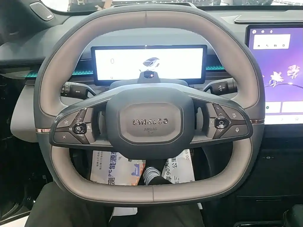 Lynk & Co Z20 — миниатюра 11
