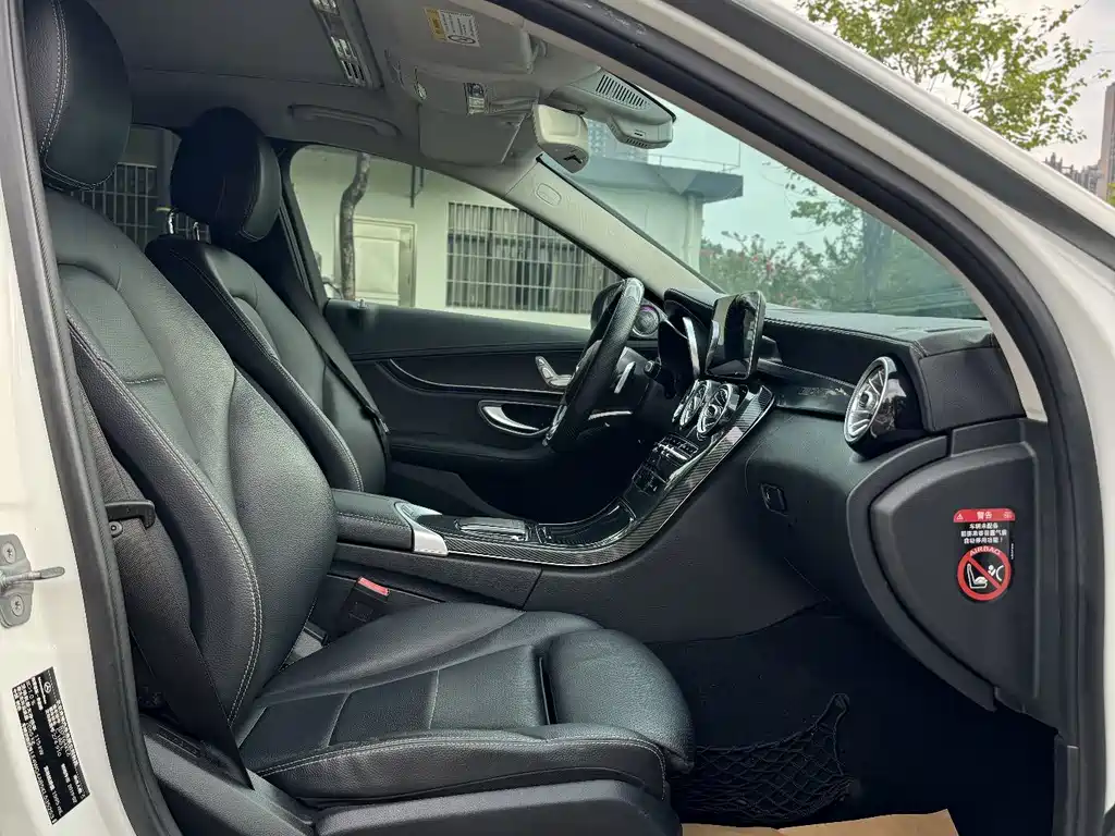 Mercedes-Benz C-Class — миниатюра 17