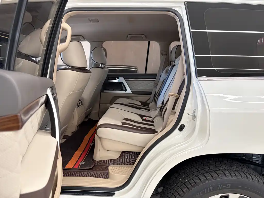 Toyota Land Cruiser — миниатюра 7
