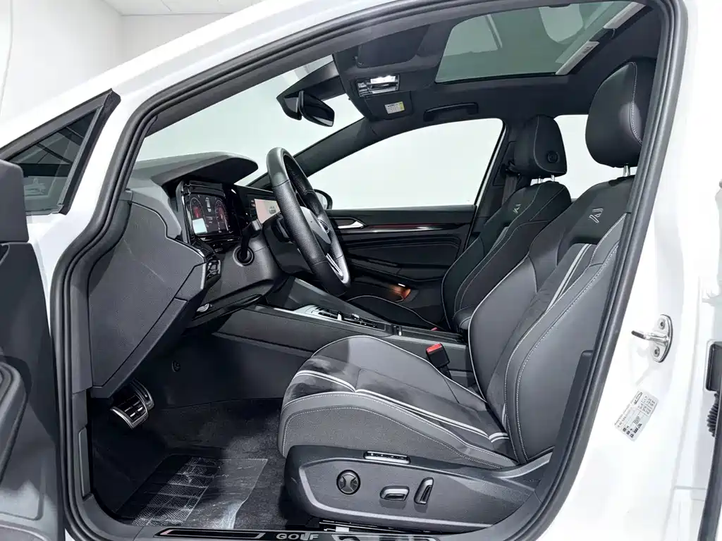 Volkswagen Golf — миниатюра 10