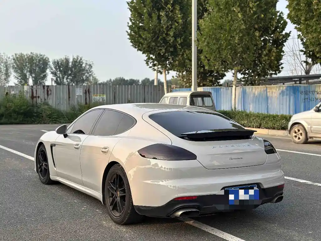 Porsche Panamera — миниатюра 4