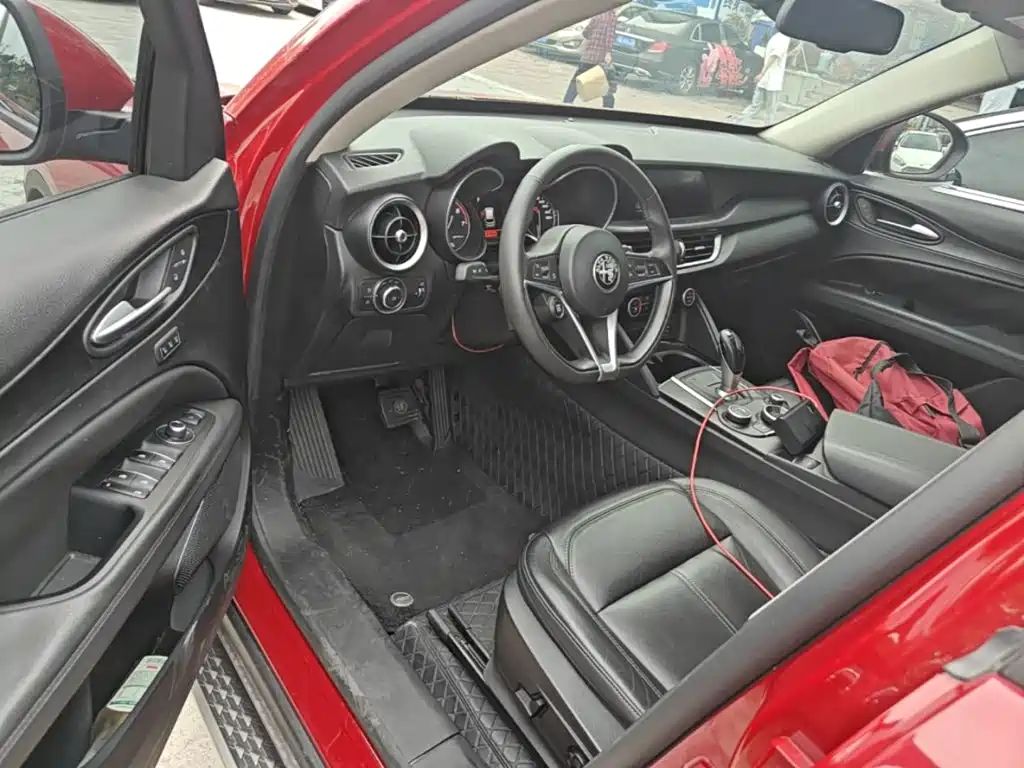 Alfa Romeo Stelvio — миниатюра 16