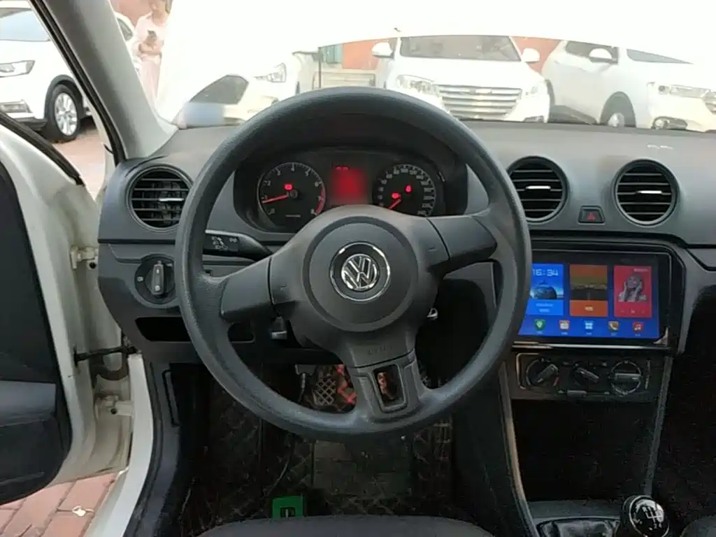 Volkswagen Jetta — миниатюра 11