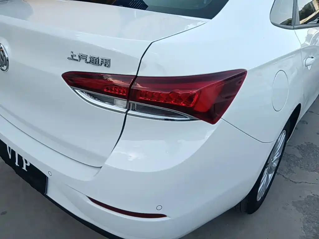 Buick Excelle — миниатюра 8