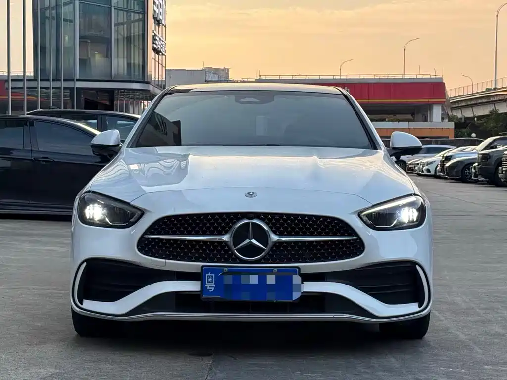 Mercedes-Benz C-Class — миниатюра 2