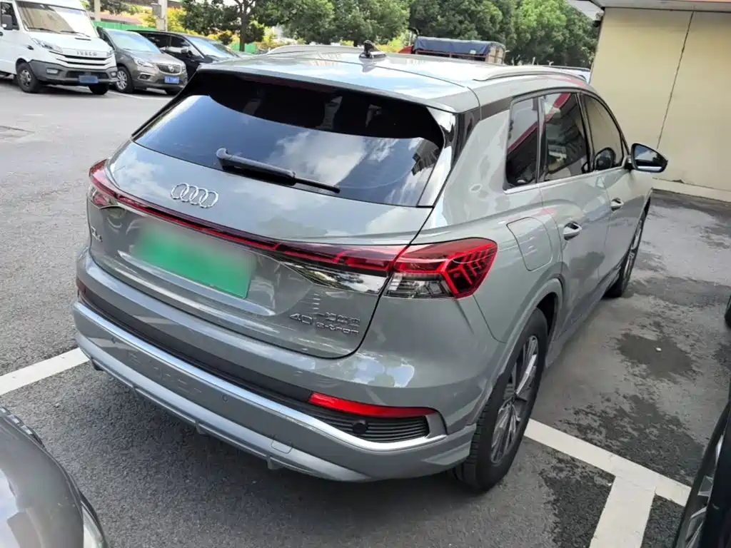 Audi Q4 e-tron — миниатюра 7