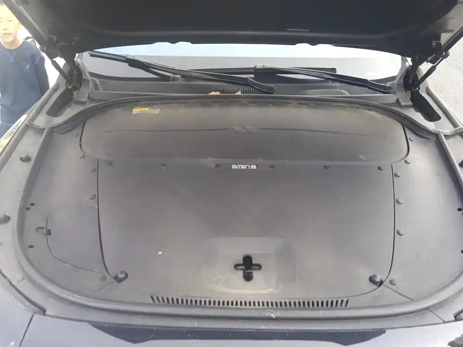 Li Auto Li ONE — миниатюра 10