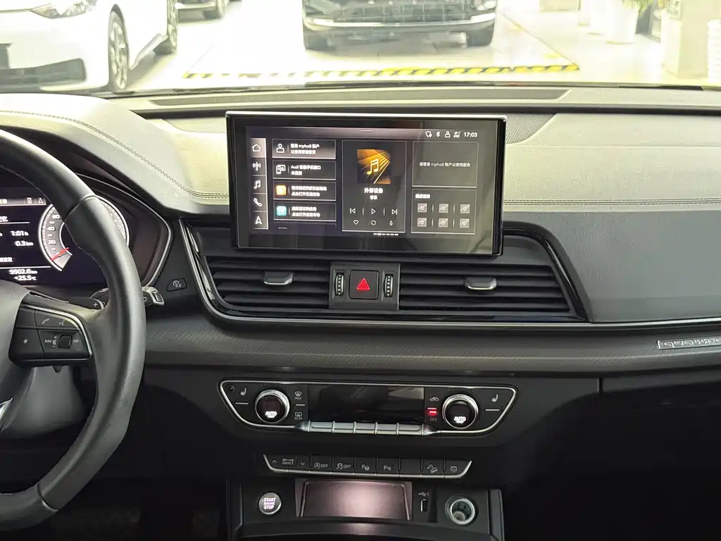 Audi Q5L — миниатюра 11