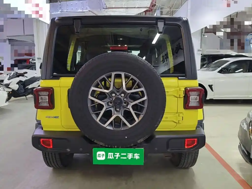 Jeep Wrangler PHEV — миниатюра 6