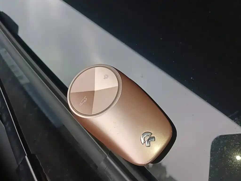 NIO ES8 — миниатюра 9