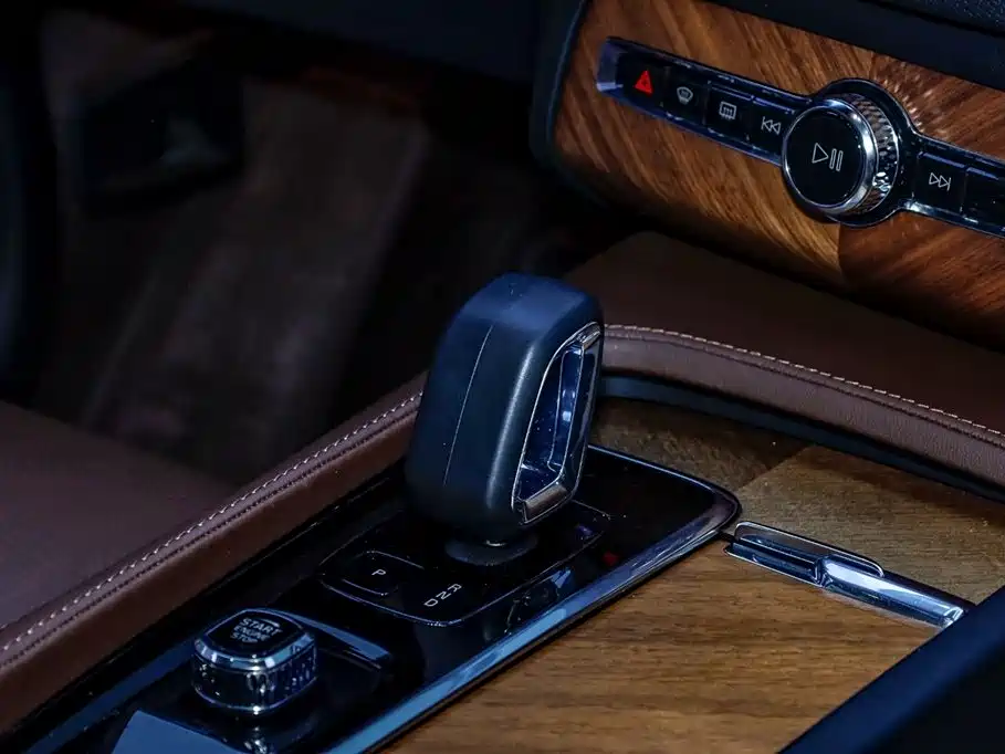 Volvo XC90 2024 B5 Luxury 5 мест