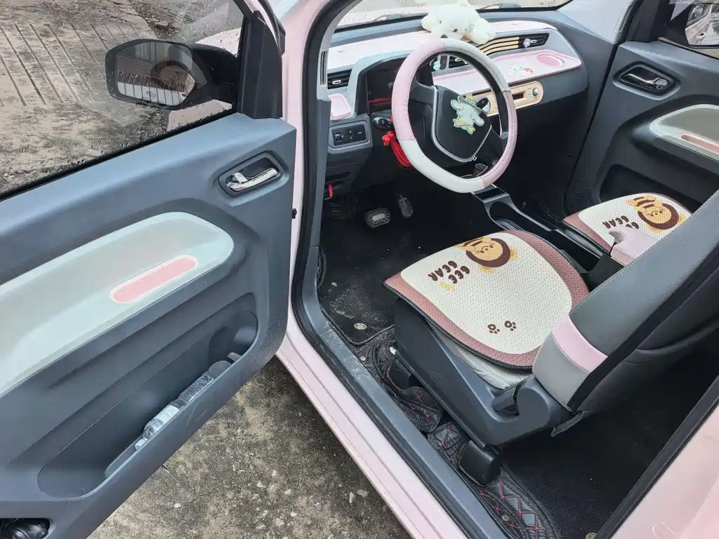 Wuling MINIEV — миниатюра 3