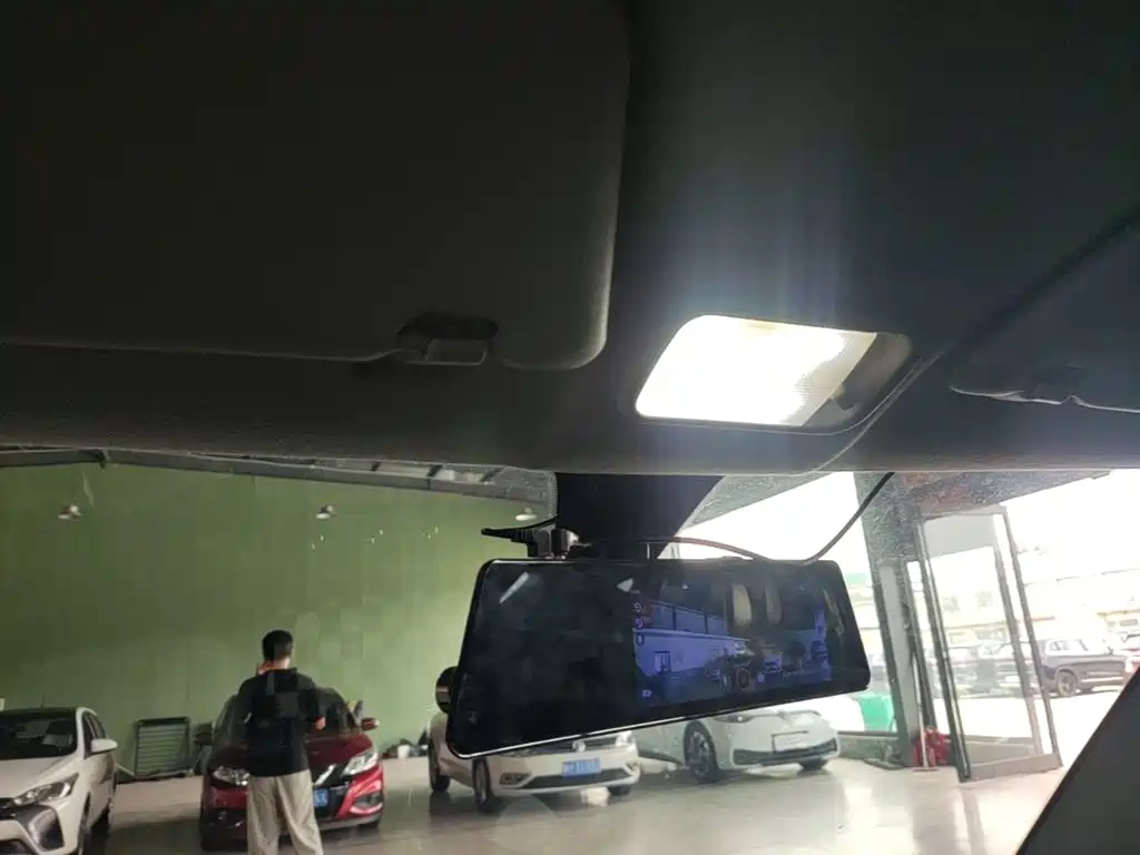 Wuling MINIEV — миниатюра 18