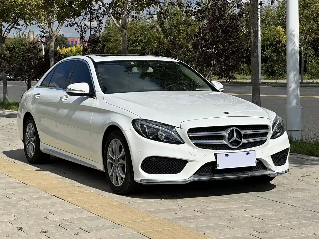 Mercedes-Benz C-Class — миниатюра 3