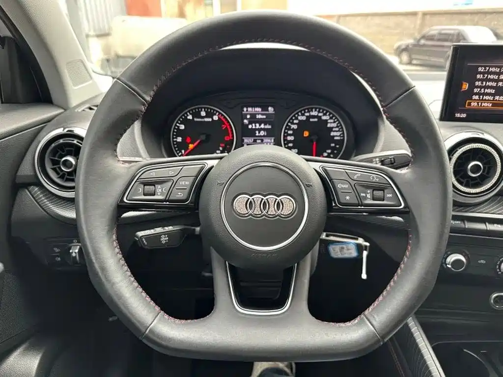 Audi Q2L — миниатюра 7