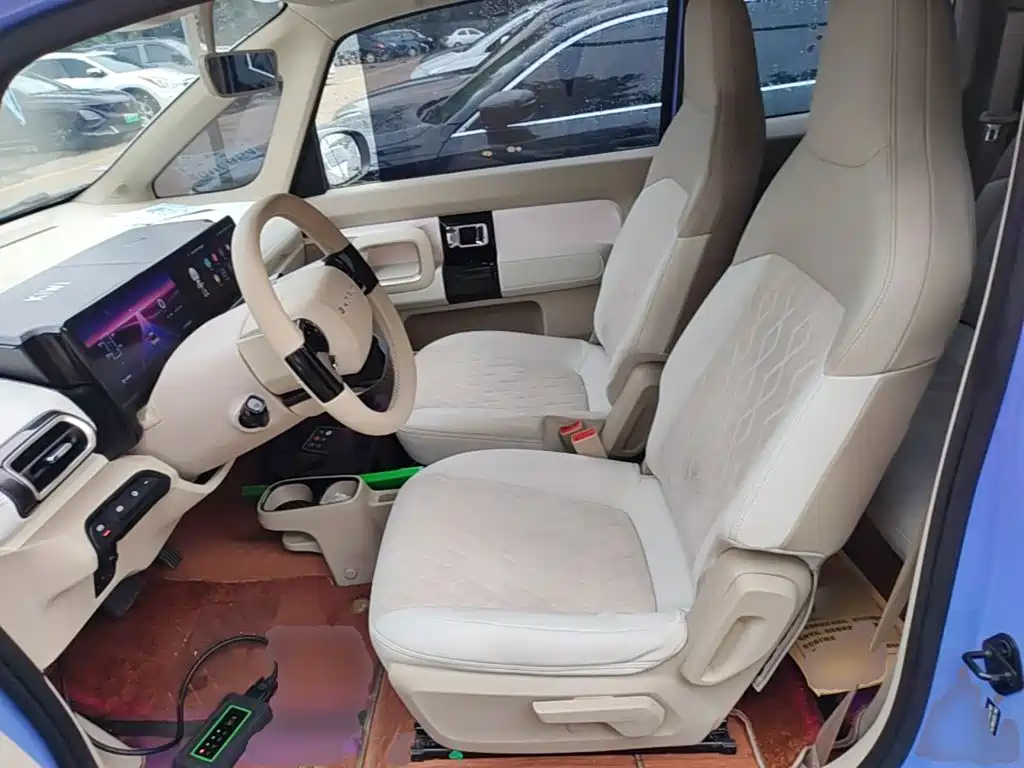 Baojun KiWi EV — миниатюра 15