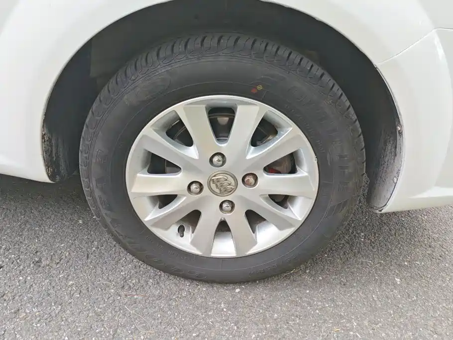 Buick Excelle — миниатюра 6