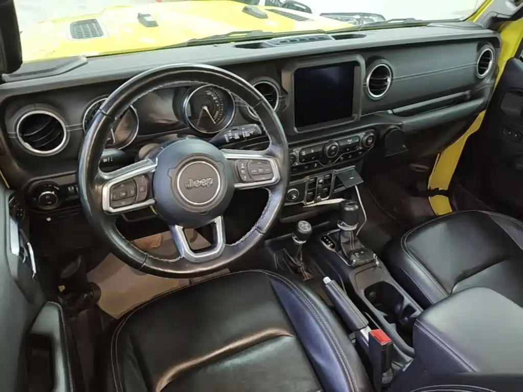 Jeep Wrangler PHEV — миниатюра 10