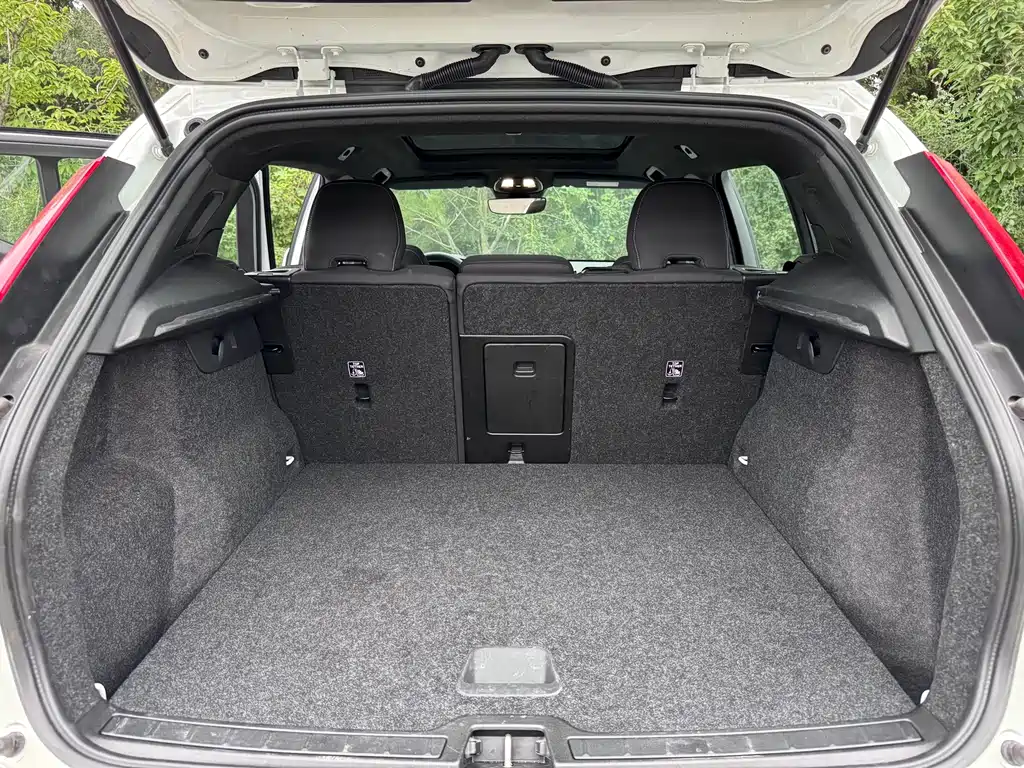 Volvo XC40 — миниатюра 17