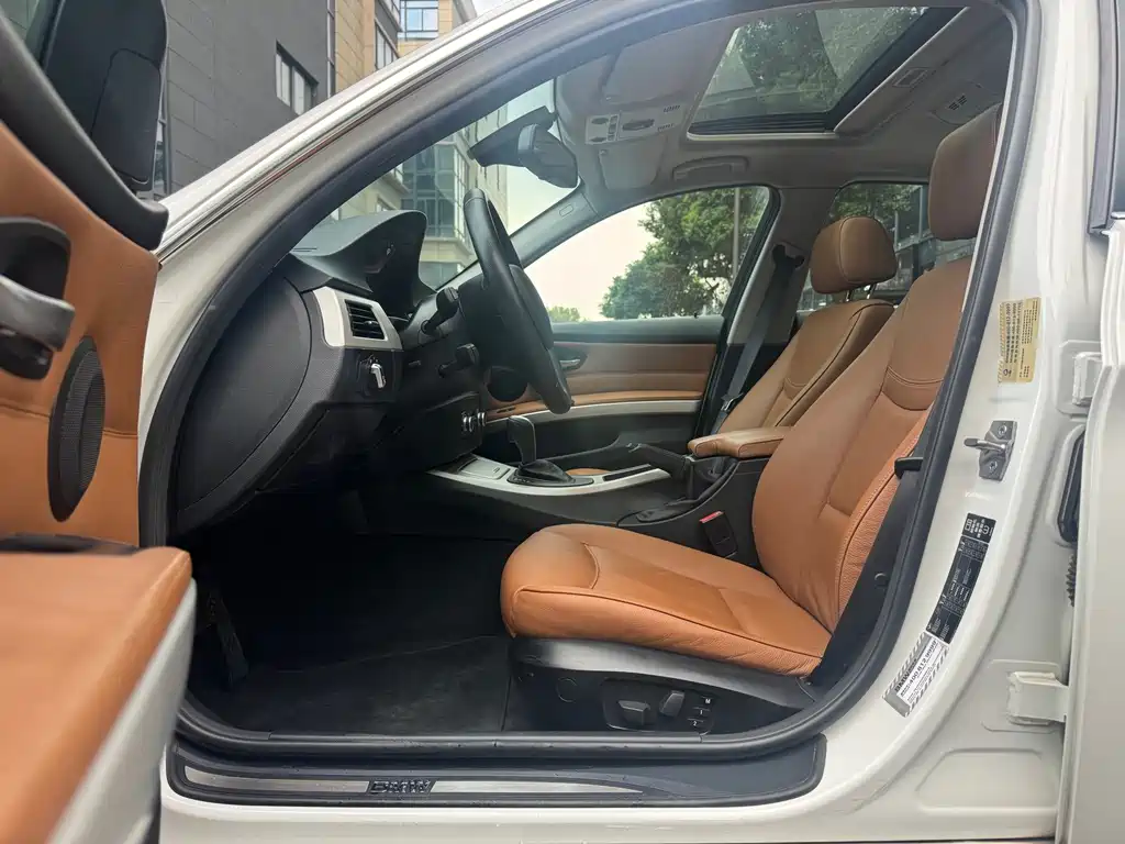 BMW 3 Series — миниатюра 11