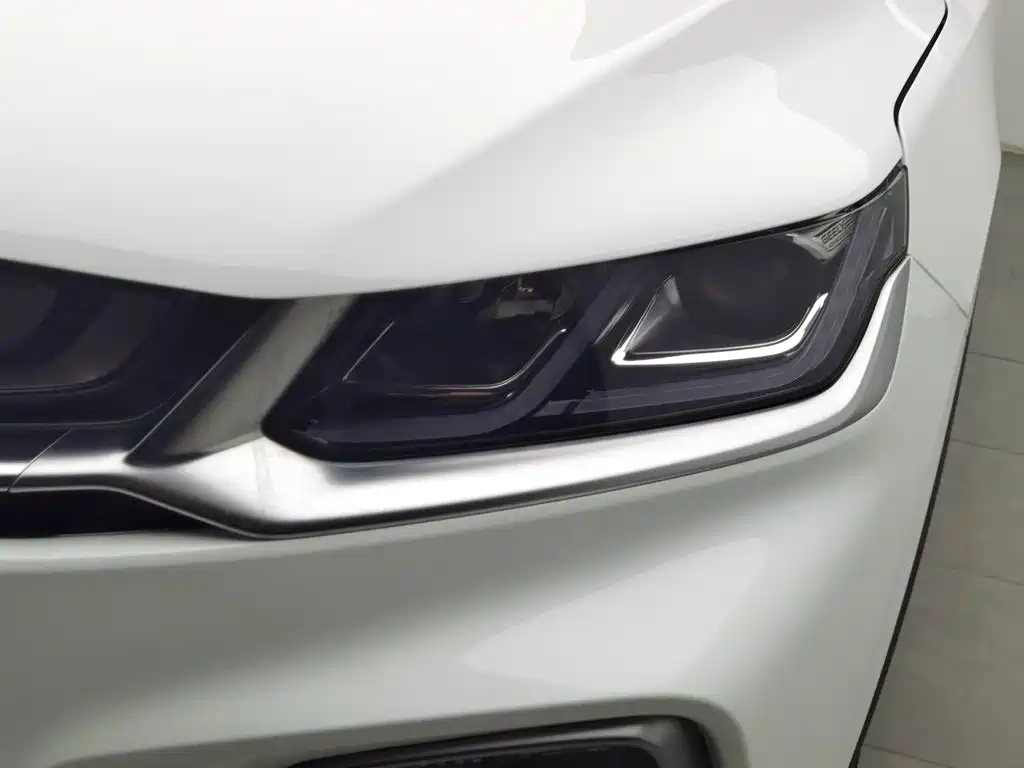 Geely Binyue — миниатюра 7