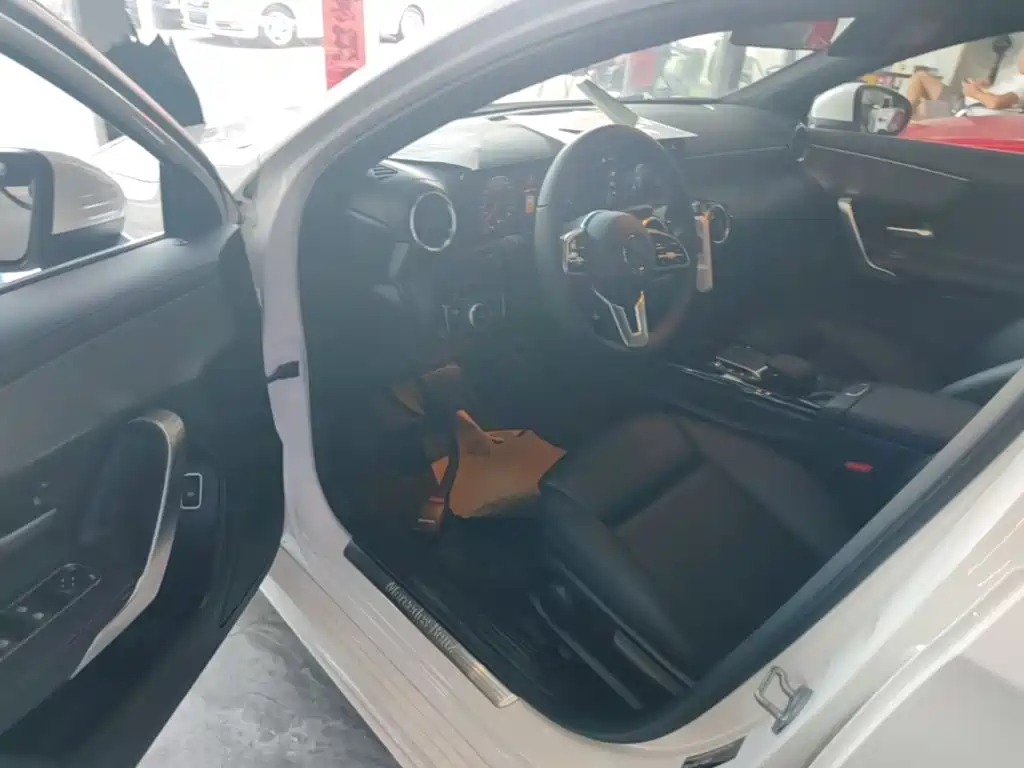 Mercedes-Benz A-Class — миниатюра 16