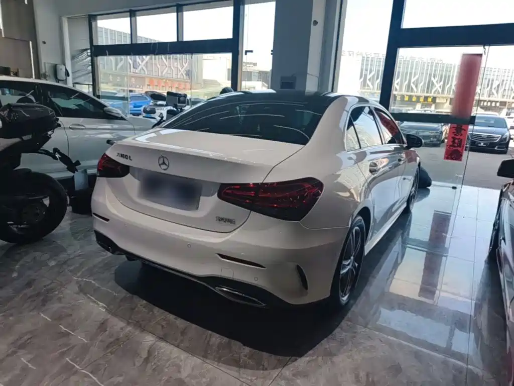 Mercedes-Benz A-Class — миниатюра 7
