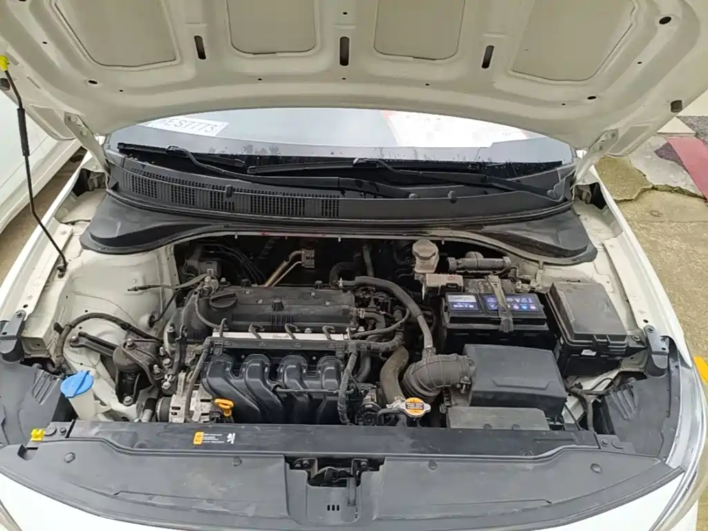 Hyundai Elantra — миниатюра 20