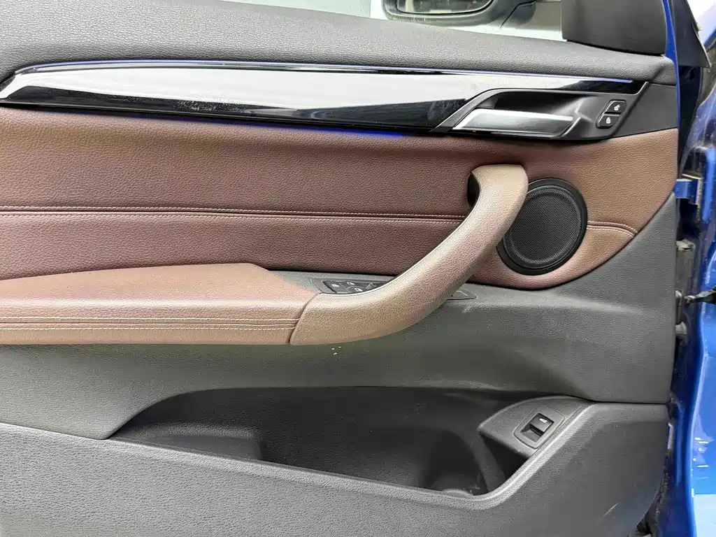 BMW X1 - фото 4
